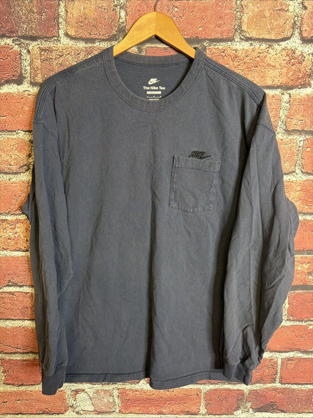 NIKE Men’s Premium Essentials Long-Sleeve Pocket T-Shirt in Blue - M